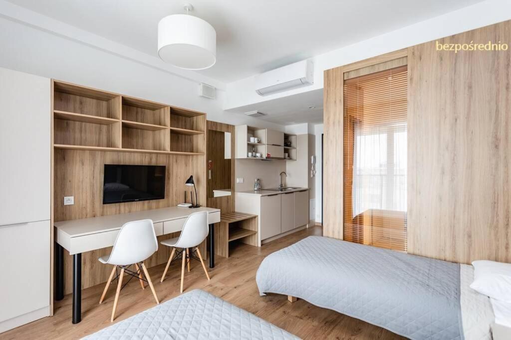 Warsaw City View: Modern Apartment with Parking Exterior photo